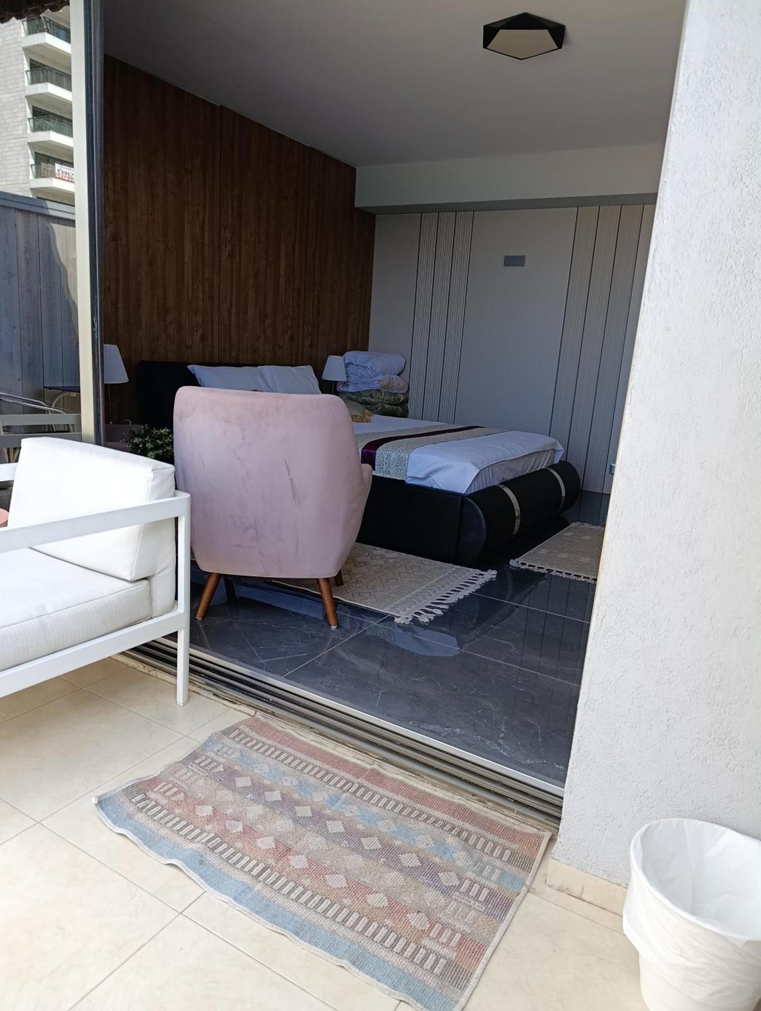 Penthouse Apartment On The Beach Бат-Ям Номер фото