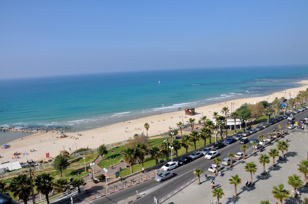 Penthouse Apartment On The Beach Бат-Ям Номер фото