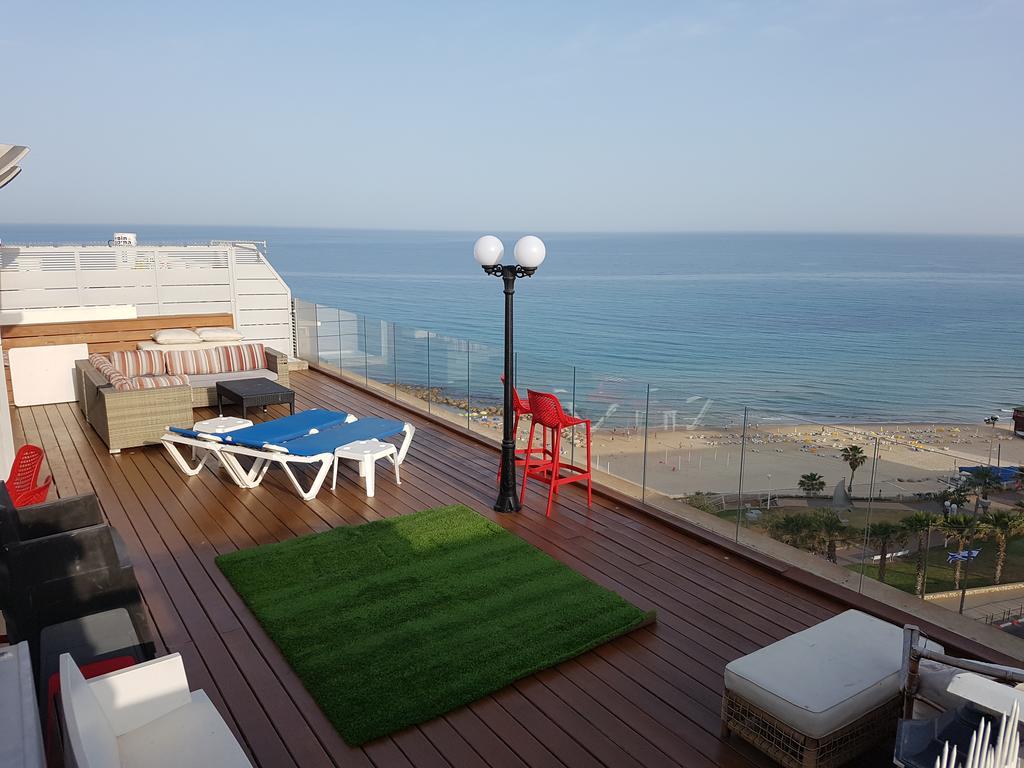 Penthouse Apartment On The Beach Бат-Ям Экстерьер фото