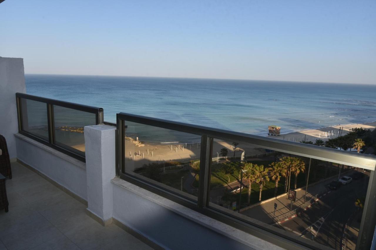 Penthouse Apartment On The Beach Бат-Ям Экстерьер фото